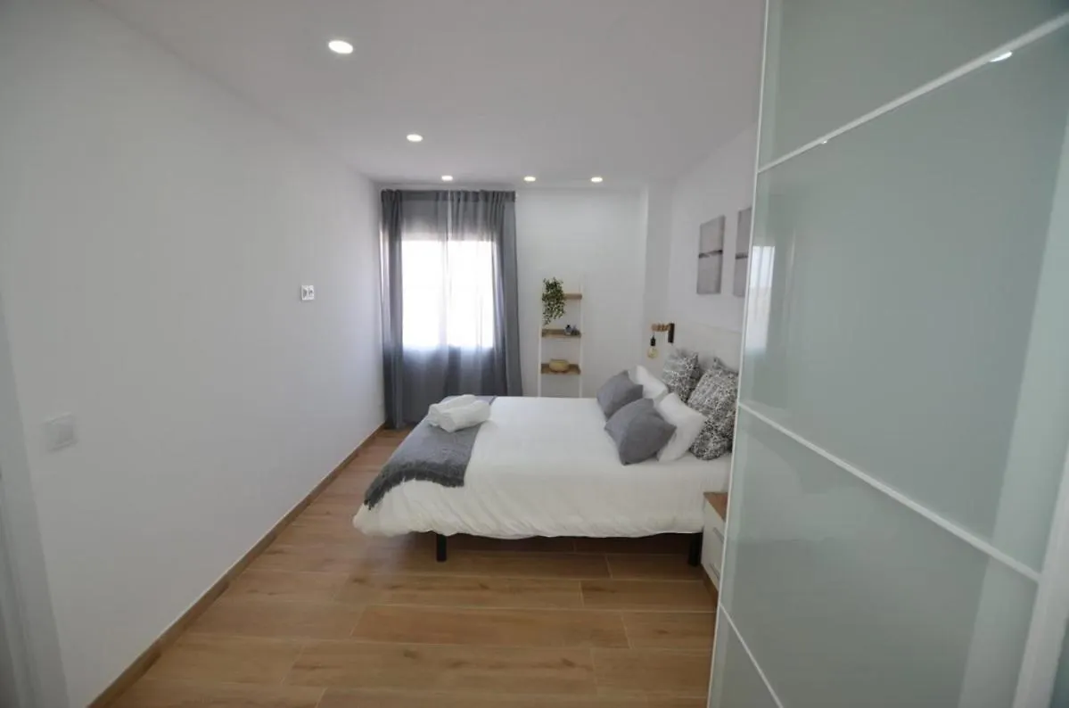 Daire Piso En Los Boliches Con Vistazas 2 Dormitorios Fuengirola