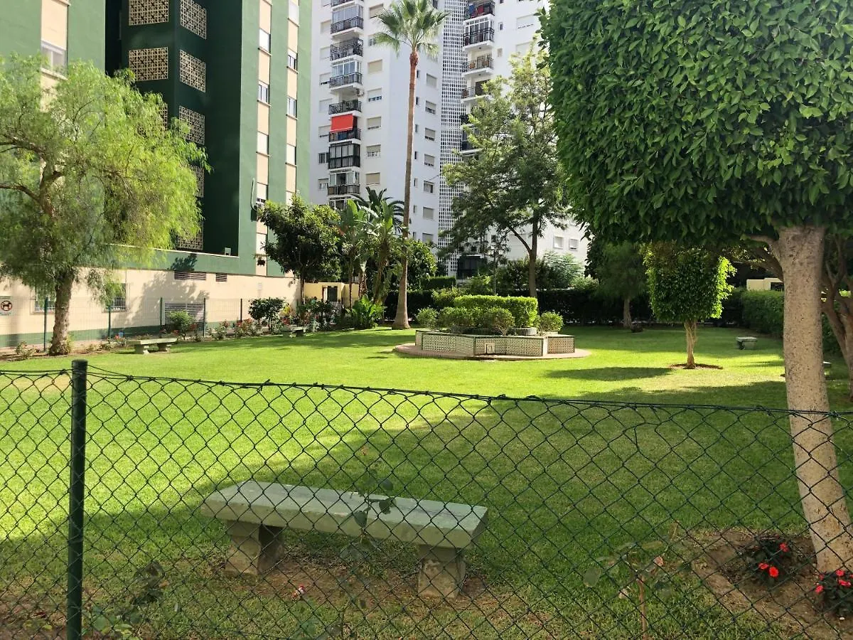 Piso En Los Boliches Con Vistazas 2 Dormitorios Fuengirola Daire