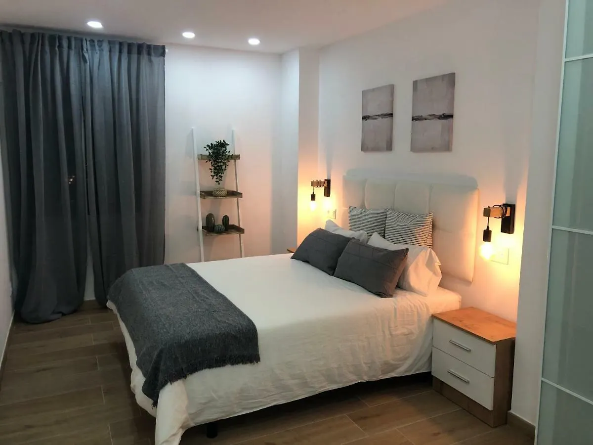 Piso En Los Boliches Con Vistazas 2 Dormitorios Fuengirola